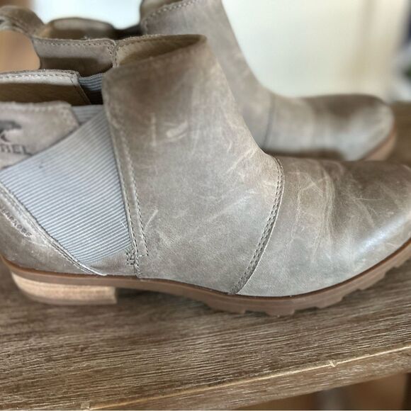 - Sorel Women’s Emelie™ III Chelsea Waterproof taupe worn once - Picture 6 of 9